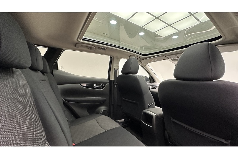 Used Nissan Qashqai 2015 for sale - 76910747: Photo 30