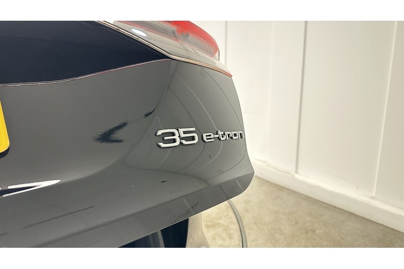 Used Audi Q4 e-tron 2022 for sale - 77172729: Photo 13