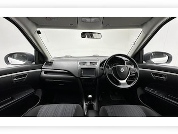 Used Suzuki Swift 2017 for sale - 76784530: Photo