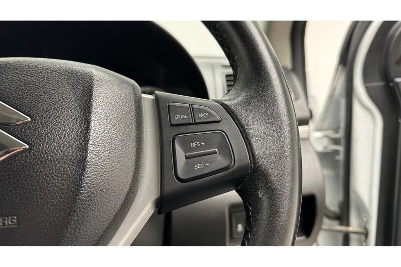 Used Suzuki Swift 2017 for sale - 76784530: Photo 37