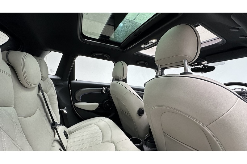 Used MINI Hatch 2022 for sale - 76896596: Photo 31