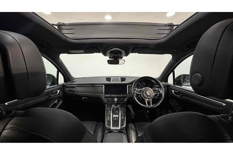 Used Porsche Macan 2019 for sale - 76784556: Photo 2