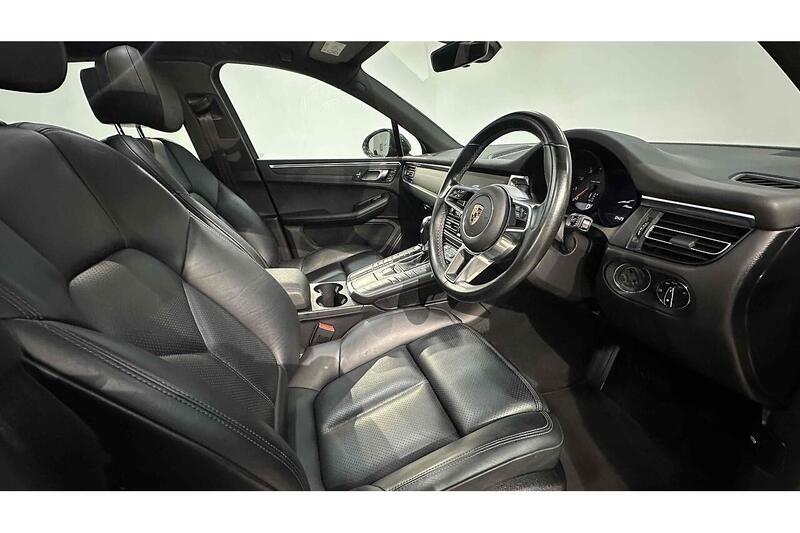 Used Porsche Macan 2019 for sale - 76784556: Photo 32