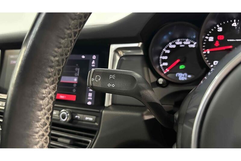 Used Porsche Macan 2019 for sale - 76784556: Photo 41