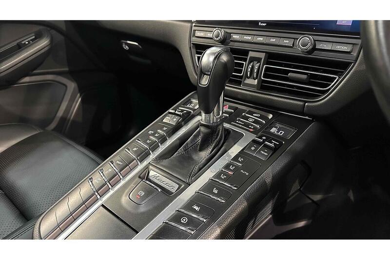 Used Porsche Macan 2019 for sale - 76784556: Photo 65