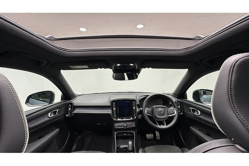 Used Volvo XC40 2020 for sale - 76784560: Photo 2