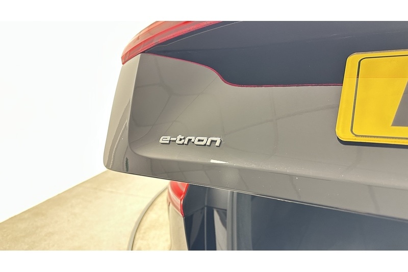 Used Audi e-tron 2020 for sale - 76784592: Photo 16