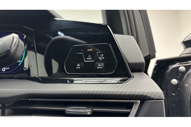 Used Volkswagen Golf 2021 for sale - 76784425: Photo 32