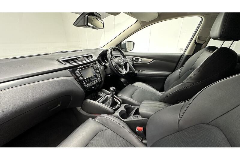 Used Nissan Qashqai 2017 for sale - 76784507: Photo 21