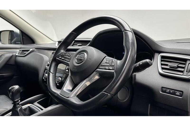 Used Nissan Qashqai 2017 for sale - 76784507: Photo 28