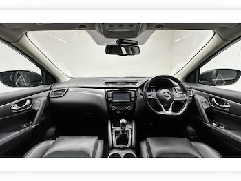 Used Nissan Qashqai 2017 for sale - 76784507: Photo