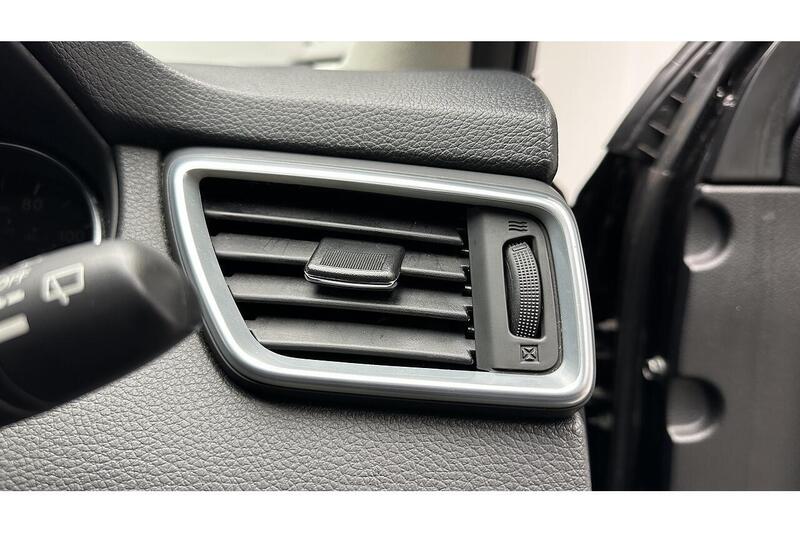 Used Nissan Qashqai 2017 for sale - 76784507: Photo 32