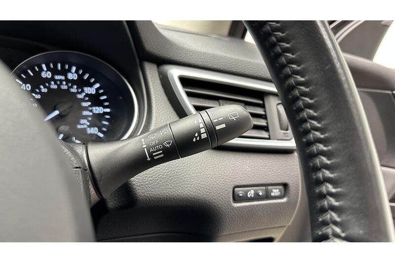 Used Nissan Qashqai 2017 for sale - 76784507: Photo 35