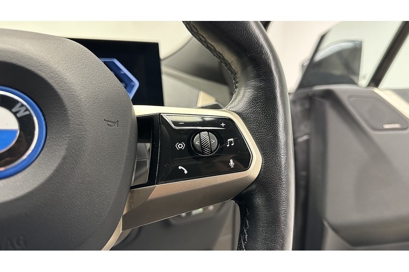 Used BMW iX 2022 for sale - 77236836: Photo 45