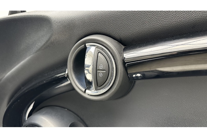 Used MINI Convertible 2018 for sale - 77558345: Photo 27