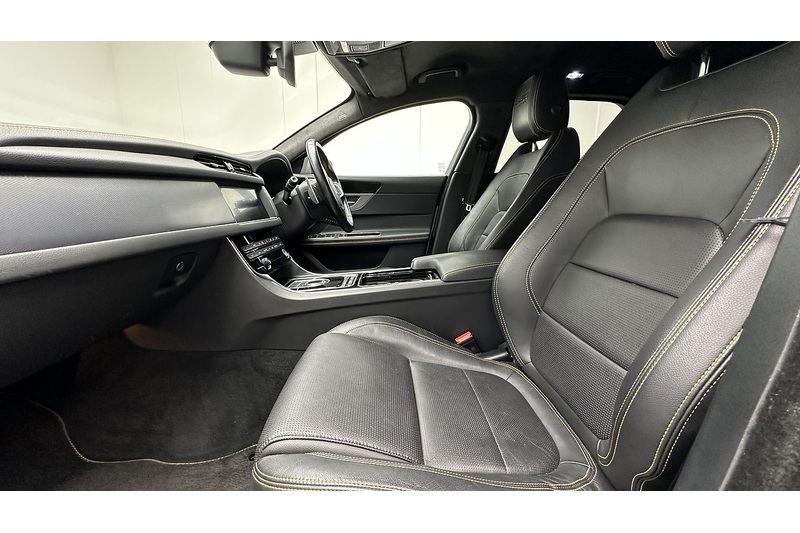 Used Jaguar XF 2019 for sale - 76784588: Photo 24