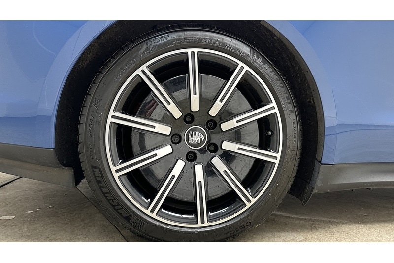 Used Porsche Taycan 2023 for sale - 77974530: Photo 15