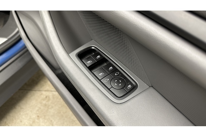 Used Porsche Taycan 2023 for sale - 77974530: Photo 29