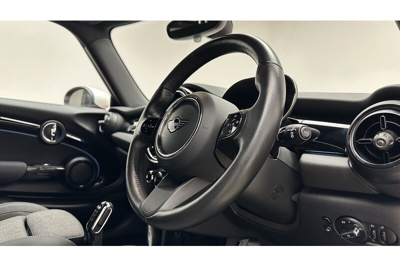 Used MINI Electric Hatch 2023 for sale - 76910751: Photo 29