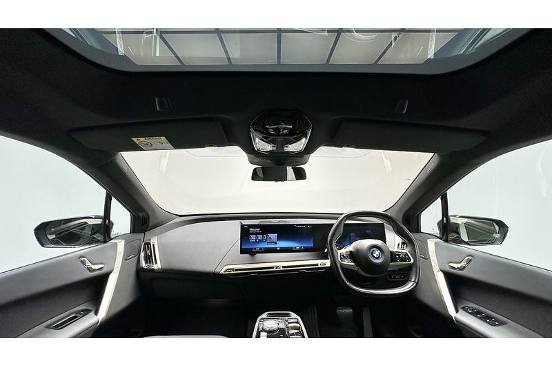 Used BMW iX 2022 for sale - 77318211: Photo 2