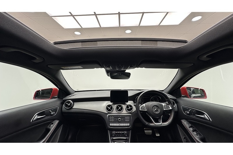 Used Mercedes-Benz GLA 2017 for sale - 76784429: Photo 2