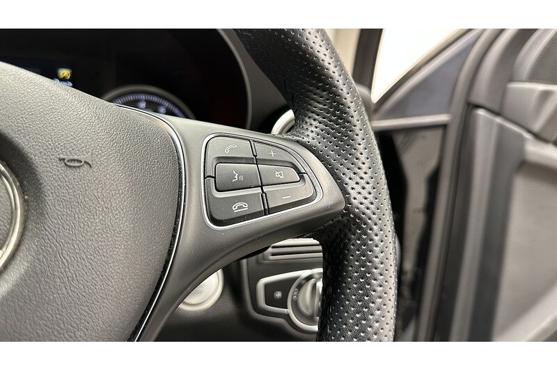 Used Mercedes-Benz GLC 2019 for sale - 78122322: Photo 38