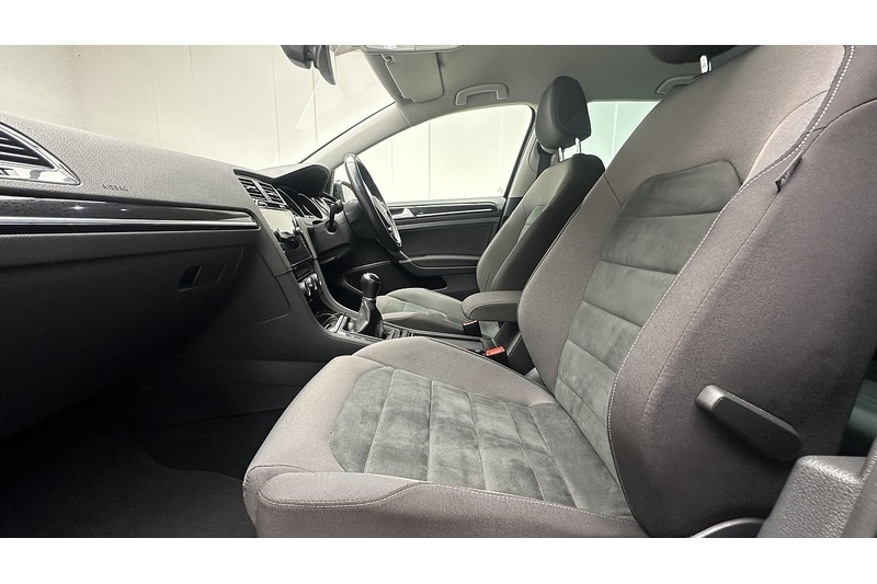 Used Volkswagen Golf 2019 for sale - 77392589: Photo 18