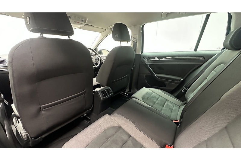 Used Volkswagen Golf 2019 for sale - 77392589: Photo 21