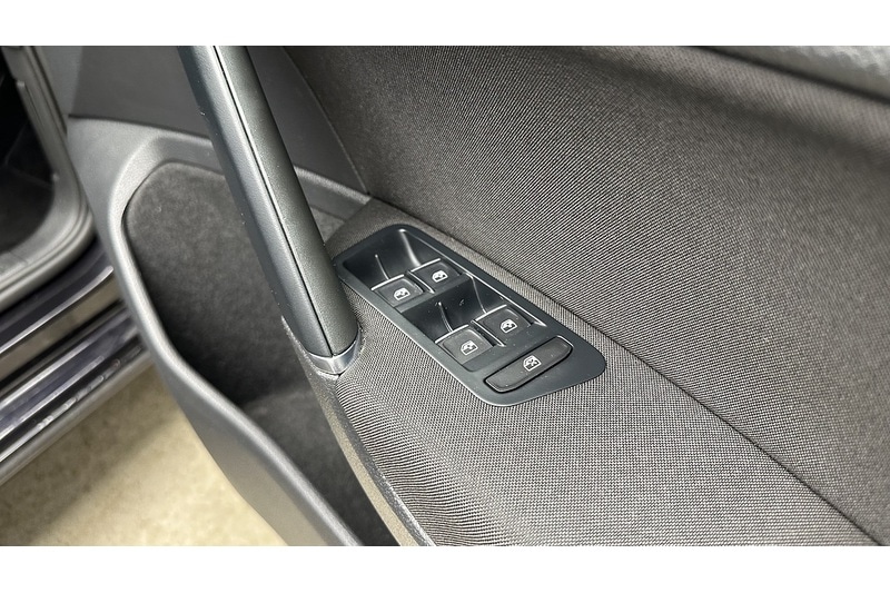 Used Volkswagen Golf 2019 for sale - 77392589: Photo 29