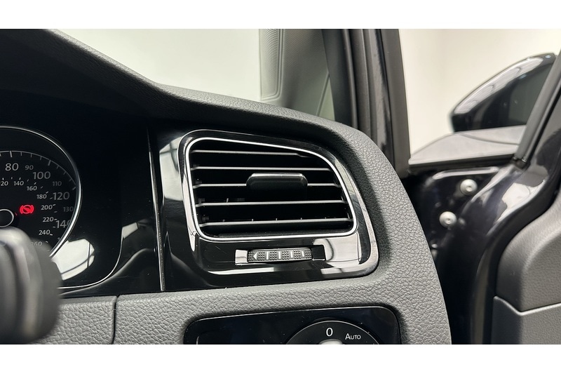 Used Volkswagen Golf 2019 for sale - 77392589: Photo 31