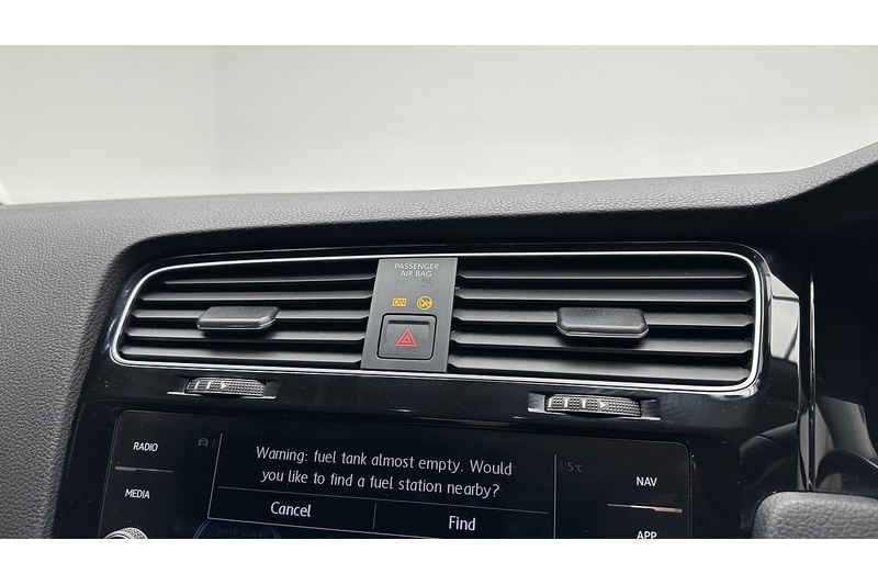 Used Volkswagen Golf 2019 for sale - 77392589: Photo 38