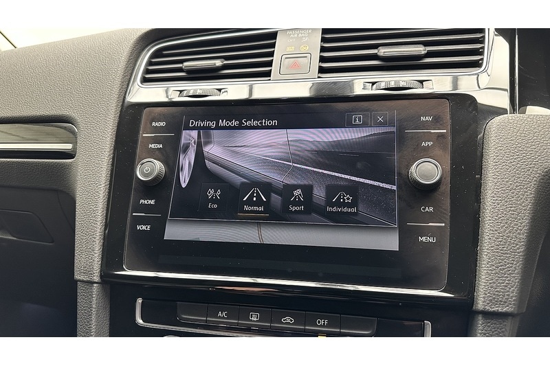 Used Volkswagen Golf 2019 for sale - 77392589: Photo 43