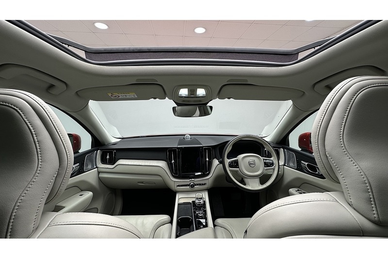 Used Volvo XC60 2022 for sale - 76784289: Photo 2