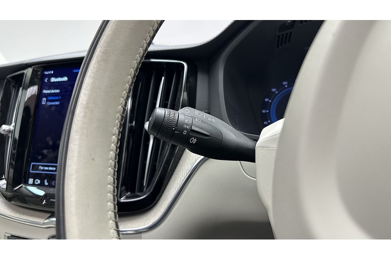 Used Volvo XC60 2022 for sale - 76784289: Photo 43