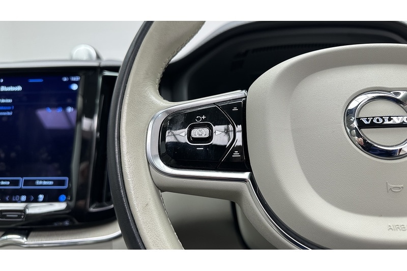 Used Volvo XC60 2022 for sale - 76784289: Photo 45