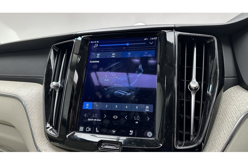 Used Volvo XC60 2022 for sale - 76784289: Photo 51