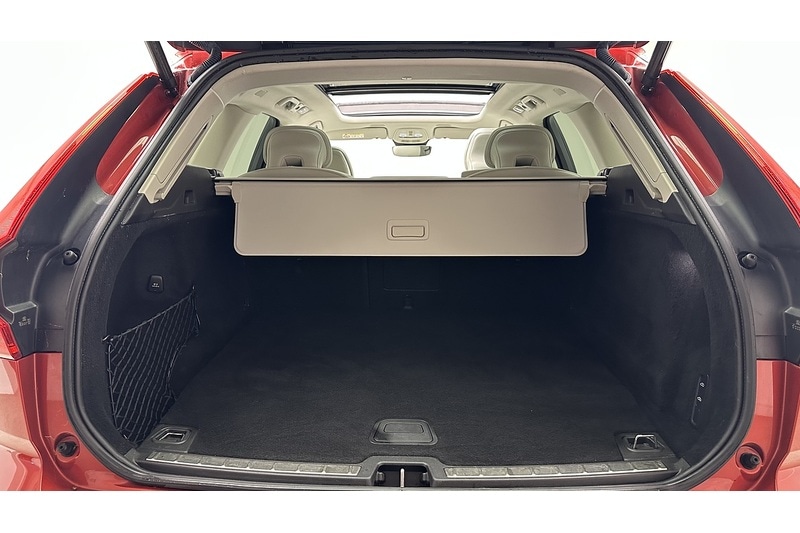 Used Volvo XC60 2022 for sale - 76784289: Photo 58