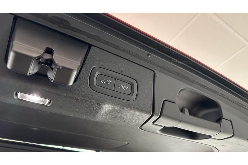 Used Volvo XC60 2022 for sale - 76784289: Photo 59