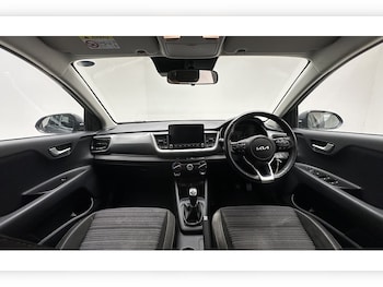 Used Kia Stonic 2021 for sale - 79340163: Photo