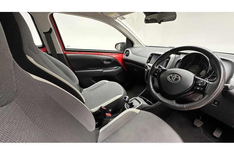 Used Toyota AYGO 2021 for sale - 76784459: Photo 24