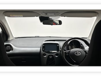 Used Toyota AYGO 2021 for sale - 76784459: Photo