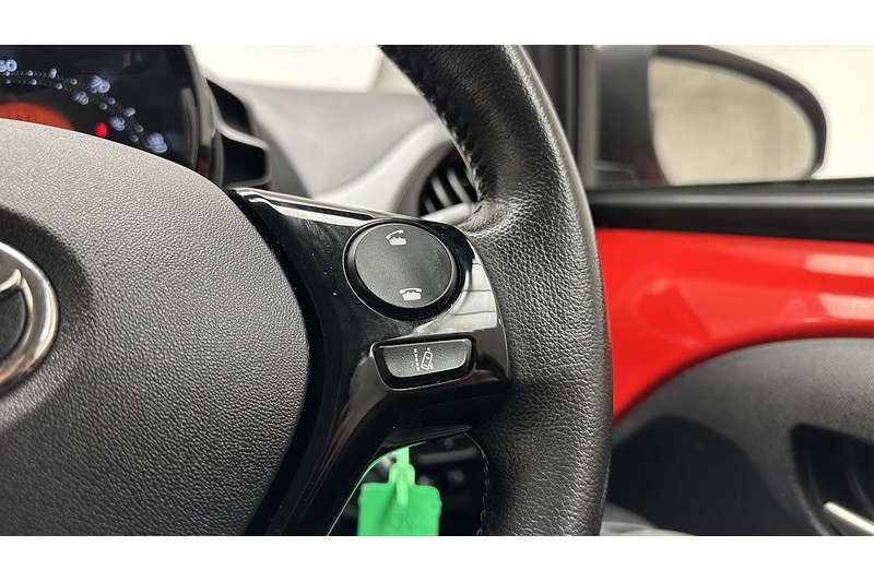 Used Toyota AYGO 2021 for sale - 76784459: Photo 31