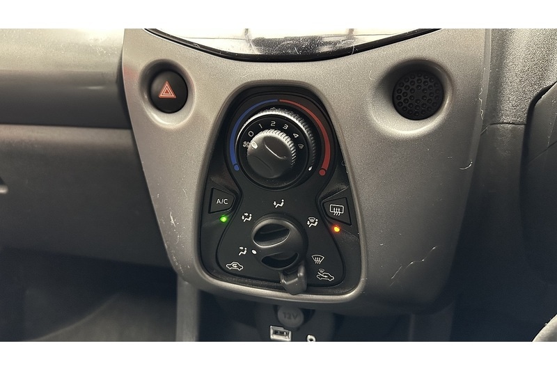 Used Toyota AYGO 2021 for sale - 76784459: Photo 33
