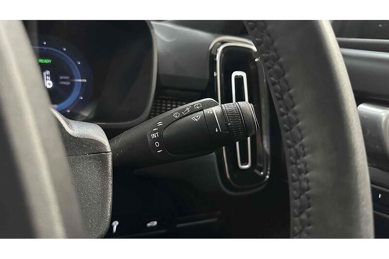 Used Volvo XC40 2022 for sale - 76784295: Photo 40