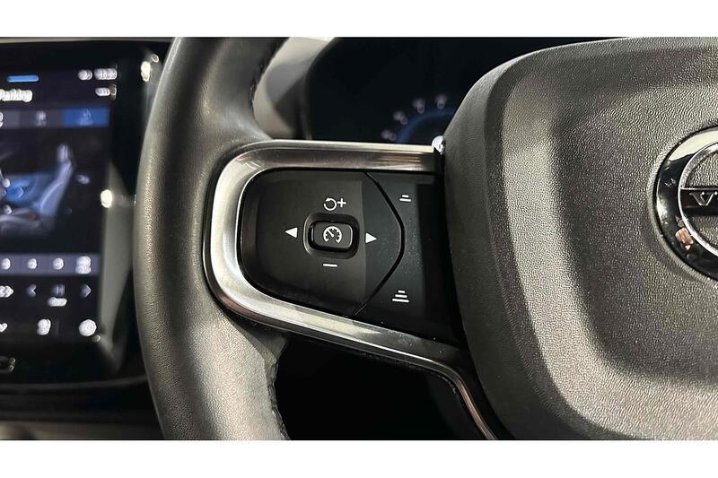 Used Volvo XC40 2022 for sale - 76784295: Photo 41