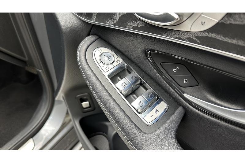 Used Mercedes-Benz GLC 2018 for sale - 77821949: Photo 37