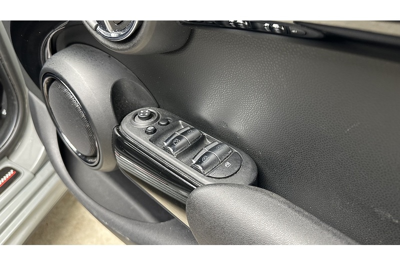 Used MINI Hatch 2019 for sale - 77077850: Photo 34