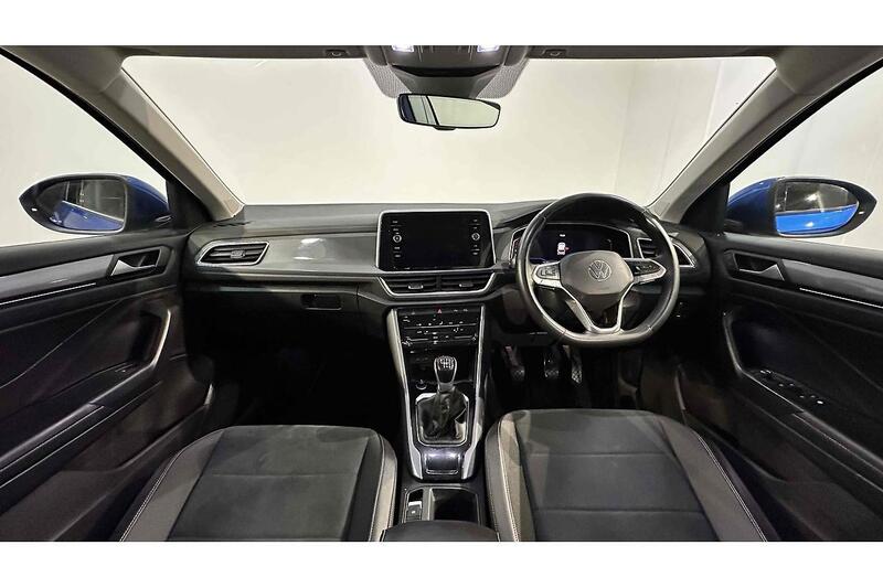 Used Volkswagen T-Roc 2022 for sale - 76784324: Photo 2