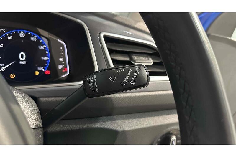 Used Volkswagen T-Roc 2022 for sale - 76784324: Photo 34