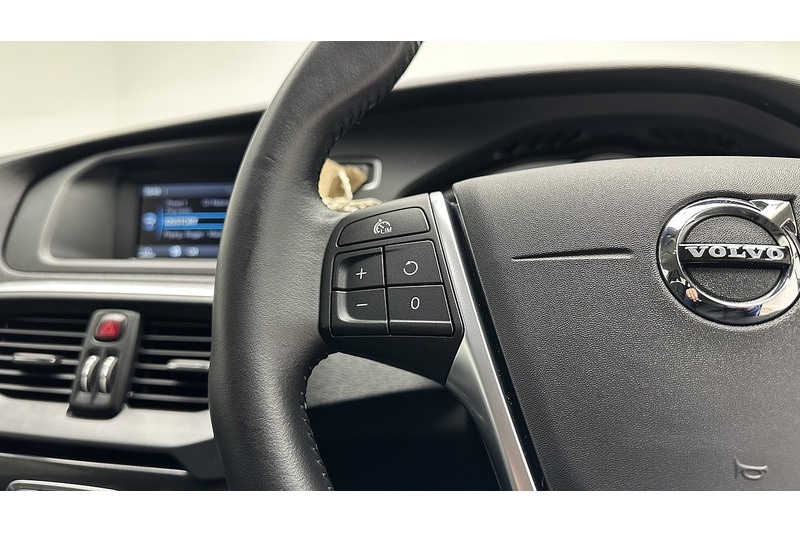 Used Volvo V40 2018 for sale - 77003314: Photo 34